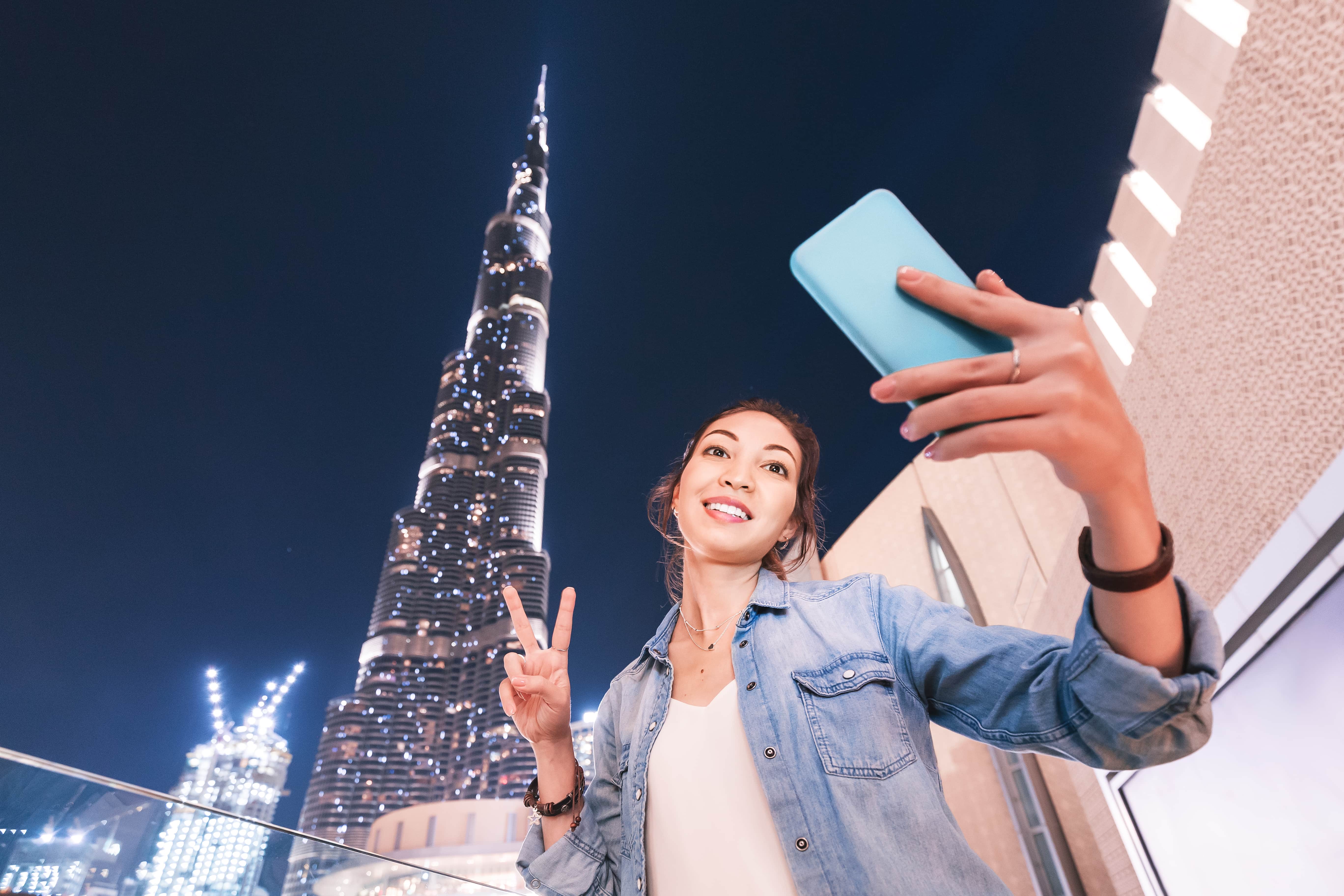 Take a selfie with the tallest building in the world